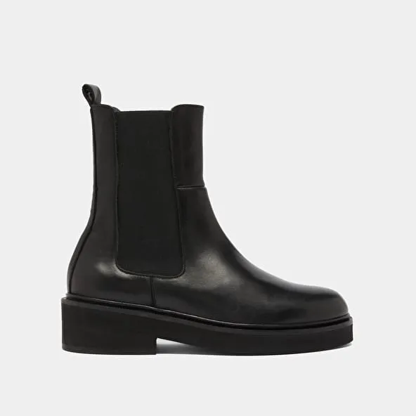 Boots with elastic band in black leather