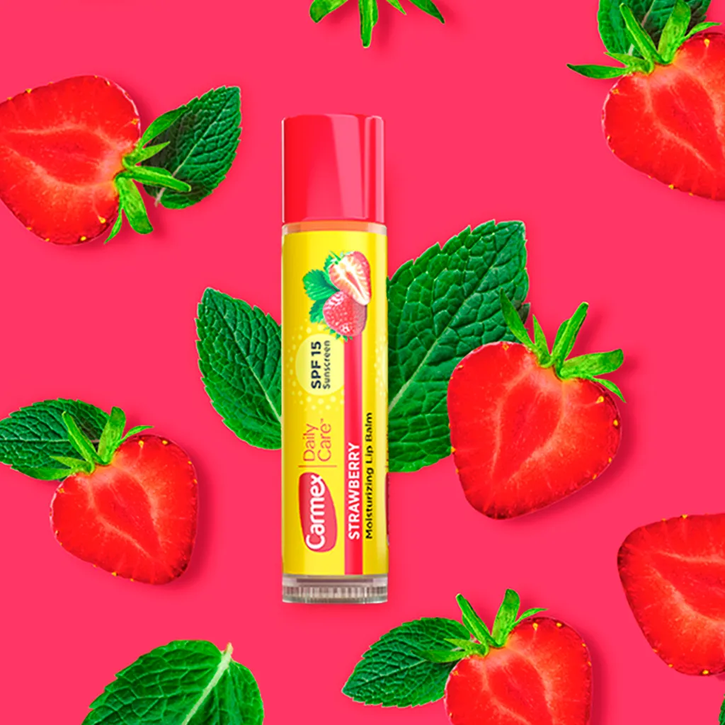 CARMEX Moisturizing Strawberry Bálsamo Labial