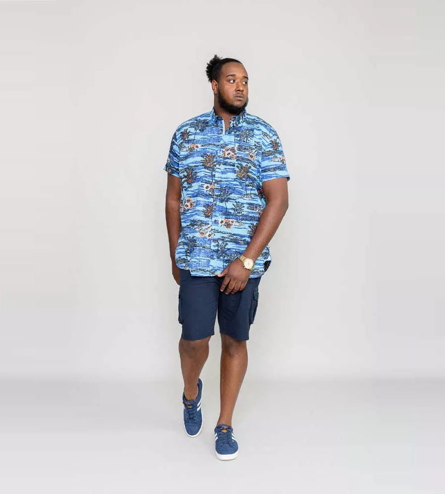 D555 Tall Mens Blue Short Sleeve Shirt With Hawaiian Print (CHARFORD)