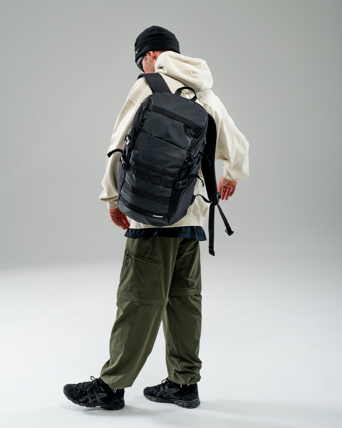 EXPLORE BACKPACK