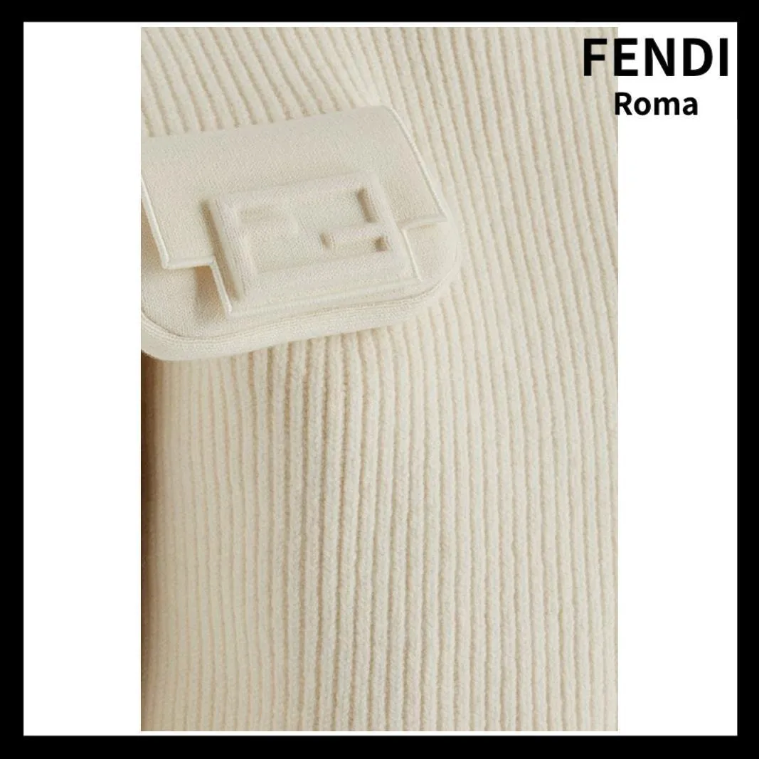 FENDI  |Logo V-neck & Crew neck