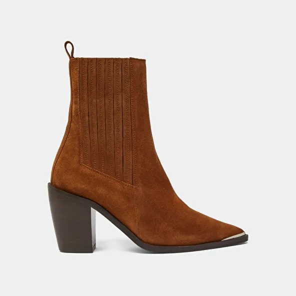 Heeled boots with gathers in brown leather