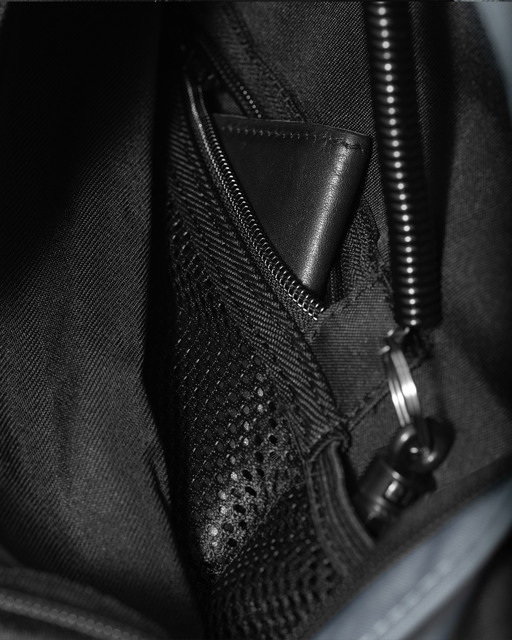 MISSION SLING BAG